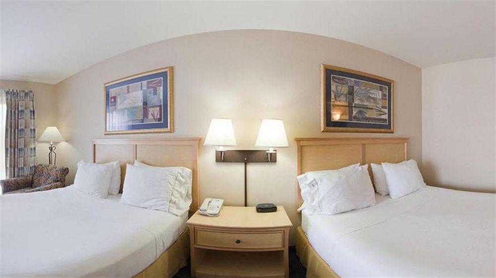 Holiday Inn Express Hotel & Suites Ричленд Экстерьер фото