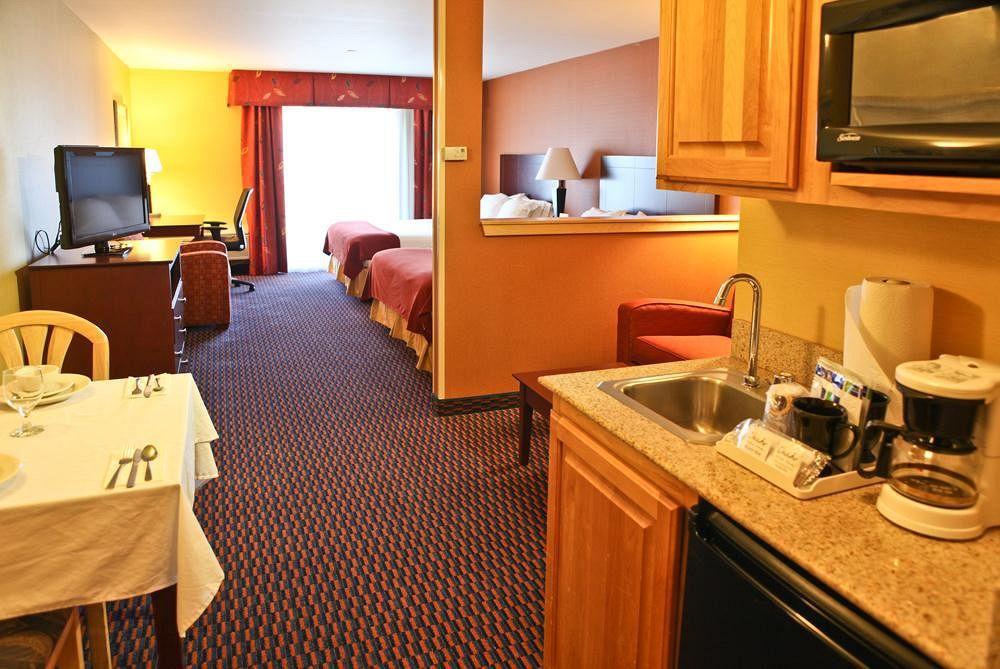 Holiday Inn Express Hotel & Suites Ричленд Номер фото
