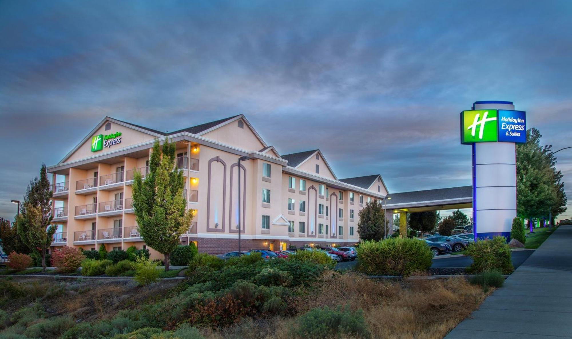 Holiday Inn Express Hotel & Suites Ричленд Экстерьер фото